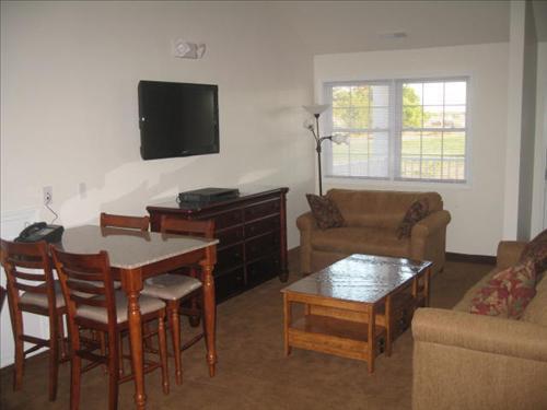 Shore Stay Suites Cape Charles Kamer foto